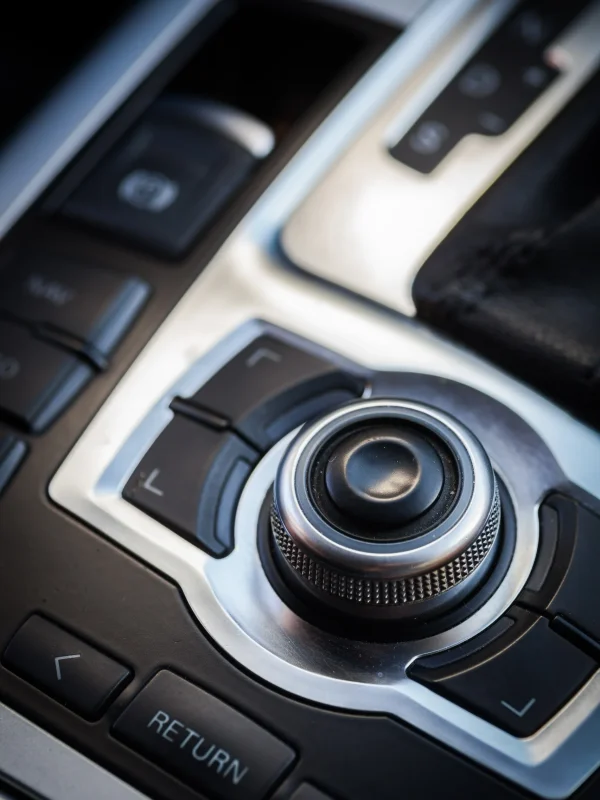 edg-garage-QX9VMG4_1763715581